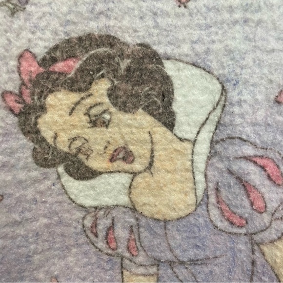 TNA x Disney’s Snow White 80s Reworked Upcycled Sweatshirt - Picture 4 of 11